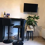 2 Personnes Situation Ideal A 74400 شقة *